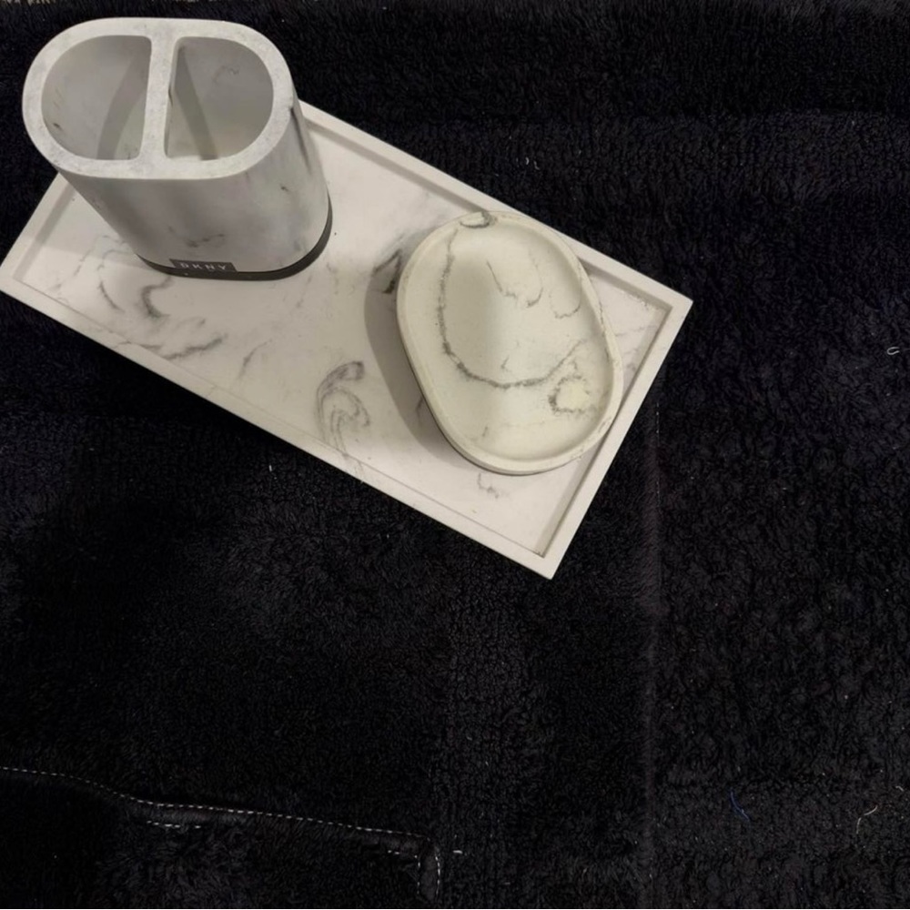 DKNY Bathroom Accessories